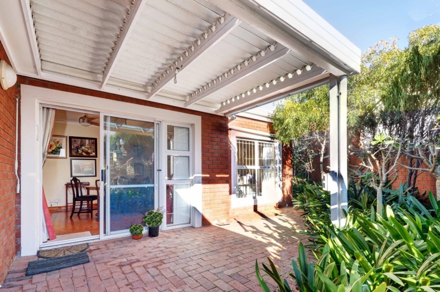 4 Bedroom Property for Sale in Van Riebeeckshof Western Cape
